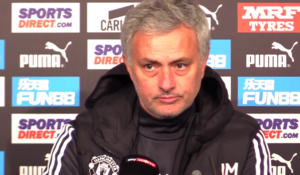 VIDEO | La respuesta de Mourinho por increíble fallo de Alexis Sánchez en derrota del Manchester United