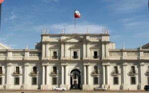 Fundación Jaime Guzmán prepara instructivo para remover a funcionarios de gobierno