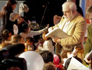 Actor Tomás Vidiella fue internado de urgencia en clínica de Viña del Mar