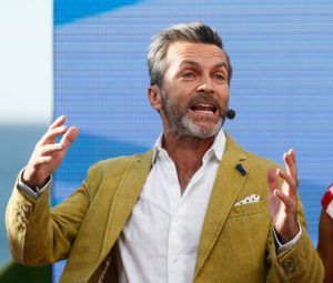 Animadores de TVN hicieron su propio ranking: Lollapalooza le gana por poquito al Festival de Talca