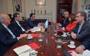 Ministra argentina usó cuestionado informe de la Operación Huracán para detener a mapuches