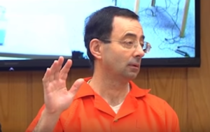 Condenan a 125 años de cárcel a médico que abusó de gimnastas olímpicas