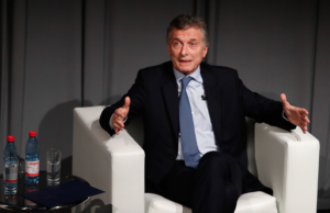 VIDEO | Hinchas contra Macri: Analizan detener partidos por insultos a presidente argentino