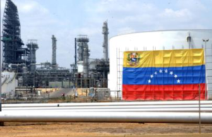 Maduro ordena traslado de la oficina petrolera estatal PDVSA a Moscú