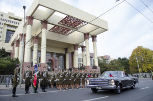 Jorge Sharp logra acuerdo para pagar deuda histórica de permisos y por remodelación