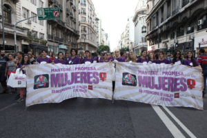 Vivir con VIH: Organizaciones de mujeres demandan mayor preocupación al nuevo Gobierno ante alarmantes cifras