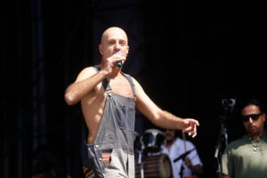 Productora cancela shows de ex vocalista de Bersuit tras campaña de #NiUnaMenos