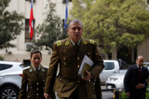 Piñera confirma renuncia de Bruno Villalobos como general director de Carabineros