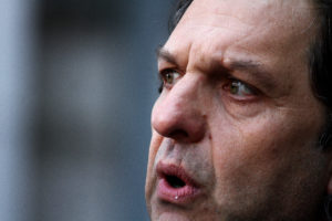 Aníbal Mosa fue detenido por pelea con intendente de Antofagasta en hotel de concentración de Colo Colo