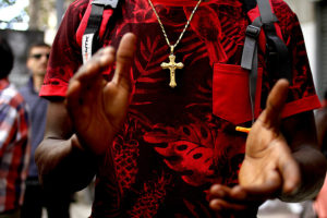 Expertos aseguran que retraso en políticas sobre migración estaría generando irregularidad estructural en Chile