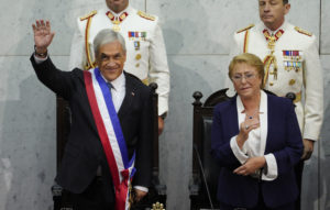 Sebastián Piñera recibe la banda de Michelle Bachelet y será Presidente por los próximos 4 años