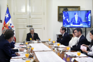 FA y PC asisten a La Moneda para seguir alegatos de Chile en La Haya tras polémica ausencia