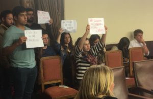 Estudiantes critican propuesta de nuevo CAE: 