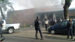 Motín generó incendio en cárcel de Venezuela: al menos 78 fallecidos