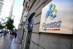 Pacientes de Fonasa: el 42% espera en promedio un año para ser operados