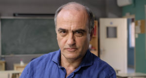 VIDEO | Protagonista de serie Merlí de Netflix se une a causa para que filosofía no sea eliminada del plan común