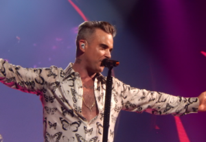 Robbie Williams confiesa que tiene 