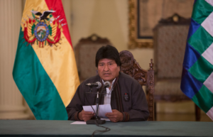 Evo Morales saluda a chilenos que 