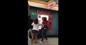 VIDEO | Violenta pelea en Línea 2 habría sido por dichos racistas