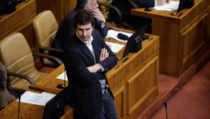 Diputados Paulsen y Schalper (RN) al Frente Amplio: “Dejen de mirarse el ombligo