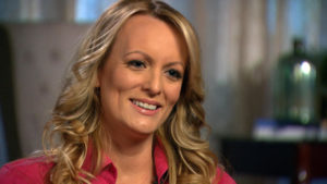 La comentada entrevista a Stormy Daniels, la actriz porno que acusa a Trump de extorsionarla para no hablar