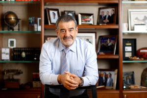 Andrónico Luksic celebra presencia de Gabriel Boric en Comisión de la Infancia