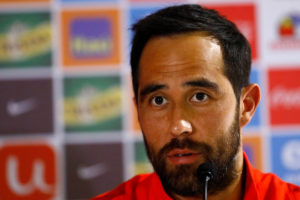 Claudio Bravo sacó la voz tras polémica marginación de la Roja: 
