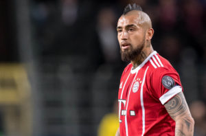 Arturo Vidal será operado de la rodilla y es duda para la semifinal de la Champions League