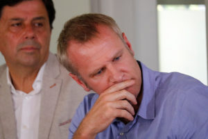 Evópoli siente las críticas de RN y la UDI y retrasa proyecto contra el nepotismo