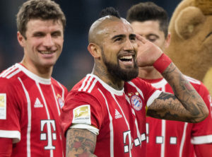 Se encienden las alarmas: Arturo Vidal se resiente de su lesión en la rodilla