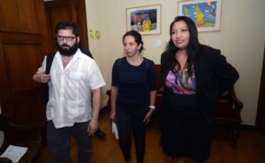 Frente Amplio acepta invitación de Piñera y se suma a la Comisión por la Infancia