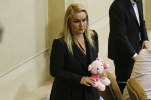 Osvaldo Urrutia exige sancionar a Pamela Jiles por tratar a la Comisión de Ética como 