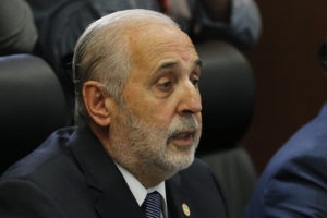 Frente Amplio prepara solicitud de remoción del fiscal nacional Jorge Abbott