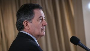 La comentada respuesta del Canciller Ampuero por formulario de Extranjería que pregunta el color de piel