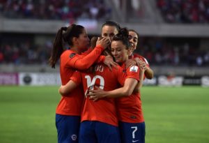 VIDEO | Gana, gusta y golea: Chile clasifica al cuadrangular final de la Copa América Femenina