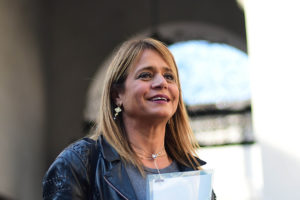 Van Rysselberghe se rebela y no retirará candidato UDI a directorio de TVN: 