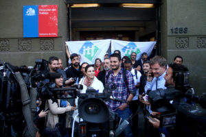 Latam confirma quiebre del acuerdo con trabajadores en huelga: 