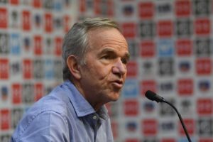 Diputados analizan citar a Gabriel Ruiz-Tagle tras su vuelta a Blanco y Negro