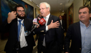 Ignacio Urrutia y víctimas de torturas: 