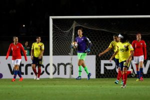 Christiane Endler mantiene en carrera a la Roja en la Copa América Femenina