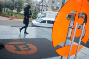 Crisis instalada en Canal 13: trabajadores se preparan para despidos masivos de hasta 300 personas