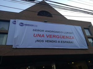 Rostro de Canal 13 expresa abiertamente su respaldo a trabajadores por despidos masivos