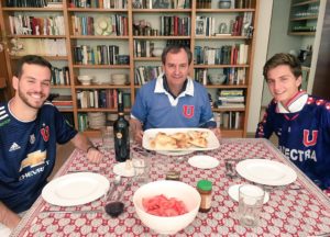 Selección de troleos albos al ministro Varela por su foto 