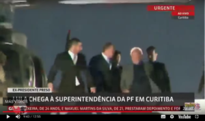 VIDEOS |  Así fue la llegada de Lula a la sede policial donde pasó su primera noche detenido