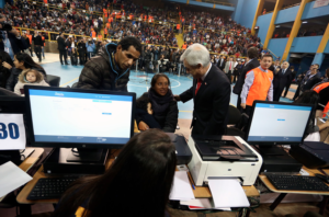 Más de 13 mil extranjeros participaron en primer día de regularización