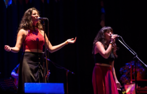 Dúo Las Porteñitas y Torito Alfaro son los ganadores en fiesta musical de la bohemia porteña