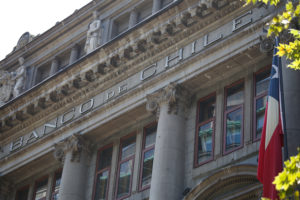 Policía de Hong Kong investiga lavado de dinero en hackeo a Banco de Chile