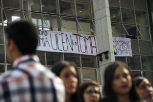 Estudiantes se toman la Universidad Central en apoyo al movimiento feminista