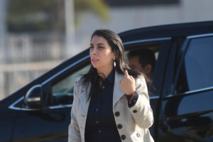 Secundarios presentan recurso de protección contra intendenta Rubilar por cambio de ruta en marcha