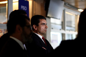 Ex fiscal Carlos Gajardo es cuestionado por reunión con diputado del Frente Amplio